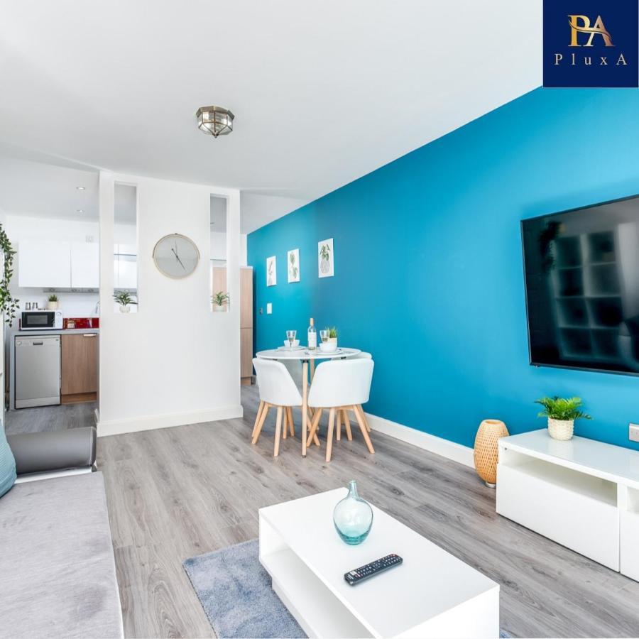 Pluxa Vivid Veranda Beautiful City Centre Apartment With Free Parking Birmingham Kültér fotó