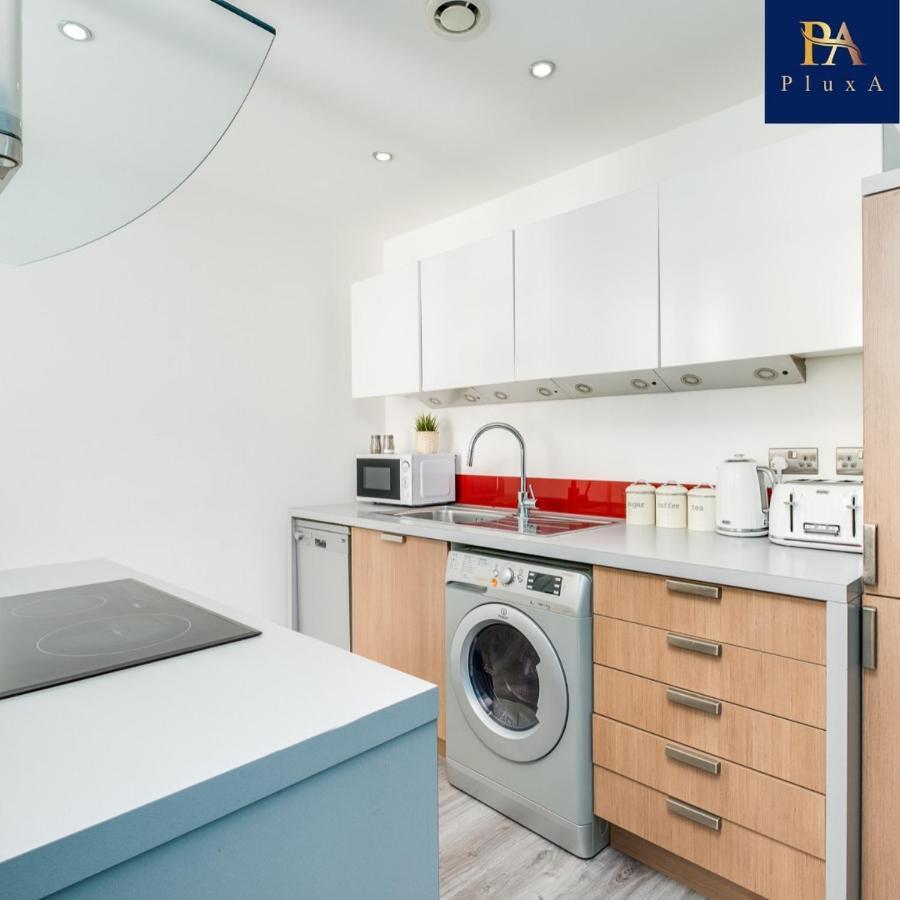 Pluxa Vivid Veranda Beautiful City Centre Apartment With Free Parking Birmingham Kültér fotó