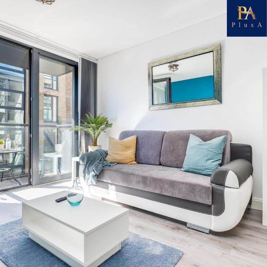 Pluxa Vivid Veranda Beautiful City Centre Apartment With Free Parking Birmingham Kültér fotó