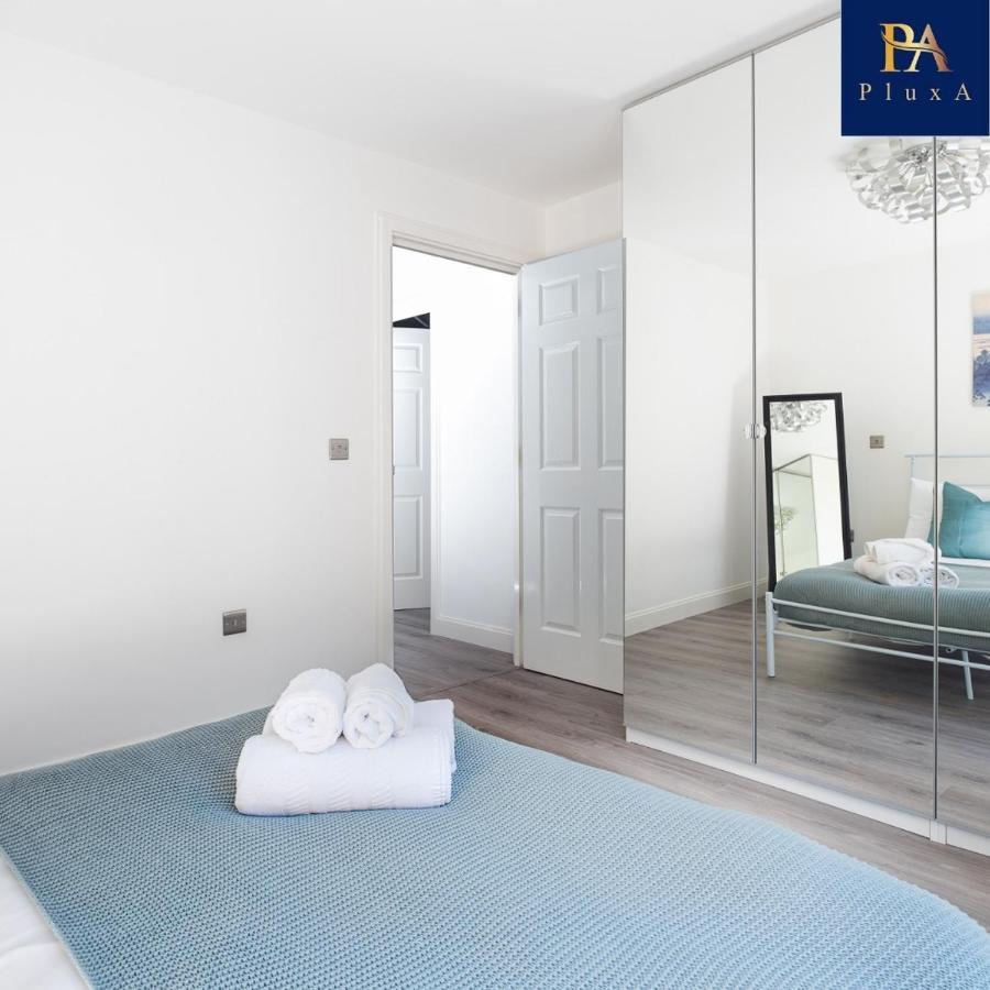 Pluxa Vivid Veranda Beautiful City Centre Apartment With Free Parking Birmingham Kültér fotó
